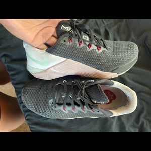 Metcon 5. Worn only few times